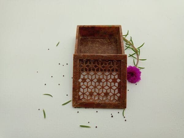 SG-000219 (Harib) (17) Harib